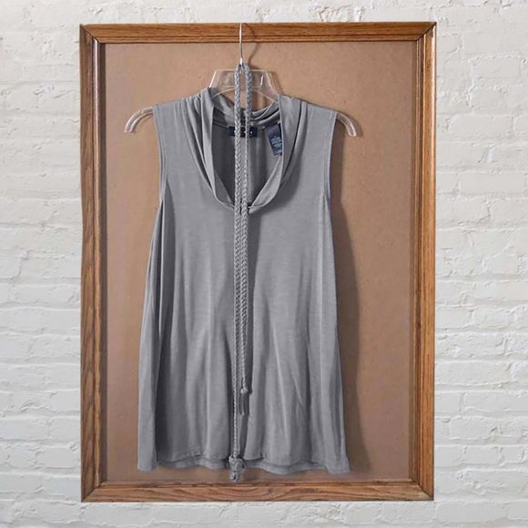Axcess Sleeveless Medium Top with Matching Belt - Picture 1 of 3